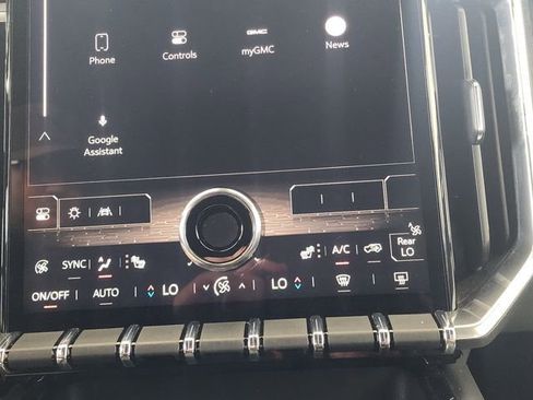 Used 2025 GMC Acadia Elevation FWD image 34