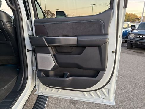 New 2026 Ford F250 Platinum w/ FX4 Off-Road Package image 21