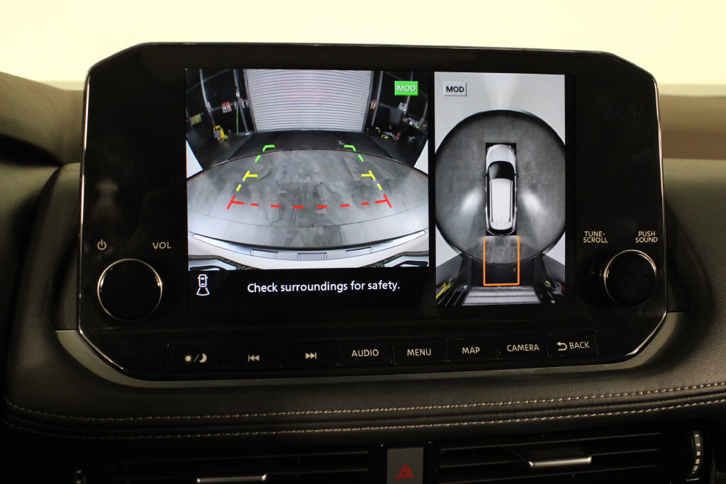 Certified 2023 Nissan Rogue Platinum FWD image 32