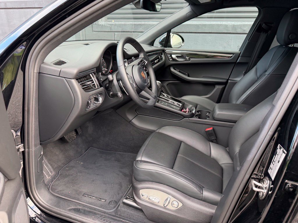 Certified 2026 Porsche Macan AWD/4WD image 15