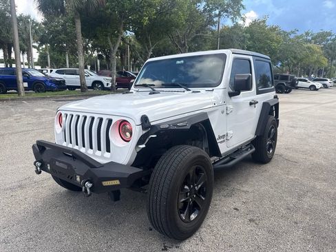 Used 2019 Jeep Wrangler Sport AWD/4WD image 2