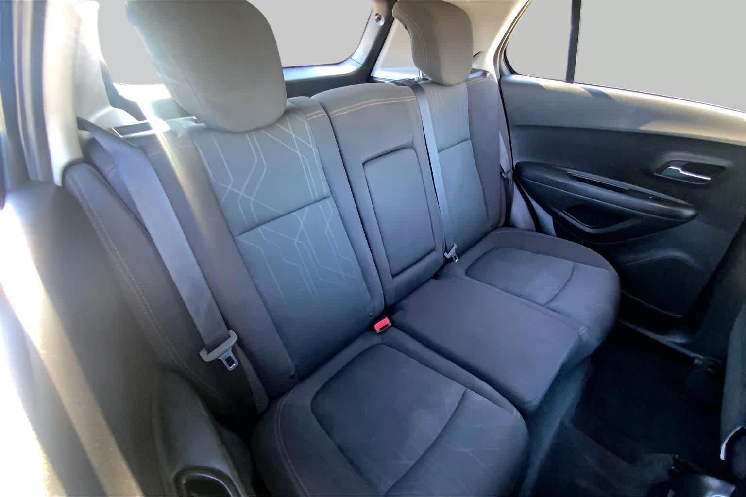 Used 2019 Chevrolet Trax LT FWD image 34