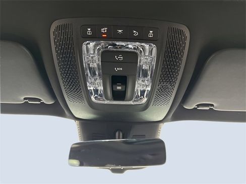 Used 2025 Mercedes-Benz GLB 35 AMG 4MATIC image 27