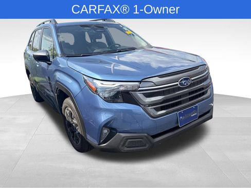 Used 2025 Subaru Forester Premium AWD/4WD image 1