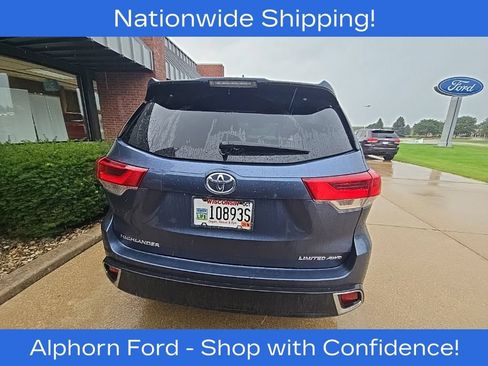 Used 2017 Toyota Highlander Limited AWD/4WD image 6