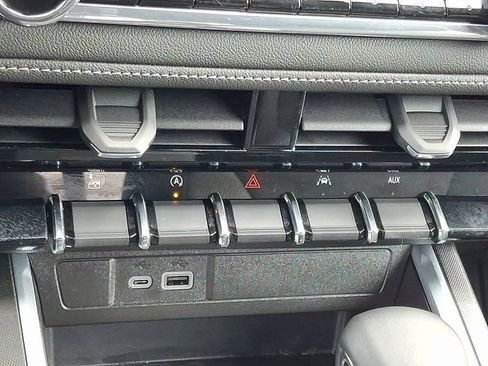 Certified 2024 Chevrolet Colorado LT w/ LT Convenience Package II image 23