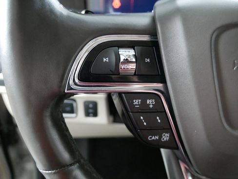 Used 2021 Lincoln Navigator L Reserve image 28