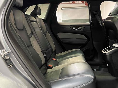 Used 2020 Volvo XC60 T5 R-Design image 41