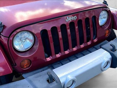 Used 2013 Jeep Wrangler Sahara image 27