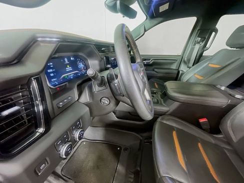Used 2023 GMC Sierra 1500 AT4 w/ Technology Package AWD/4WD image 23