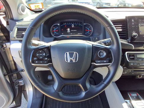 Used 2019 Honda Pilot Touring image 22