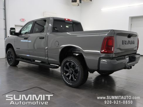New 2026 RAM 2500 Big Horn AWD/4WD image 6