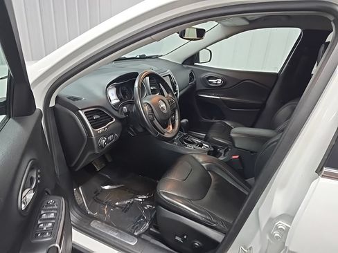 Used 2020 Jeep Cherokee Limited AWD/4WD image 28