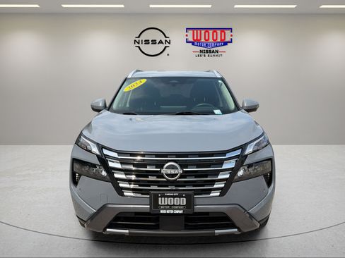 Used 2024 Nissan Rogue SL AWD/4WD image 6