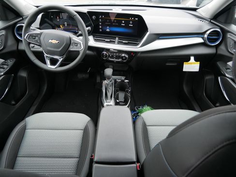 New 2026 Chevrolet Trax LT w/ Driver Confidence Package image 6