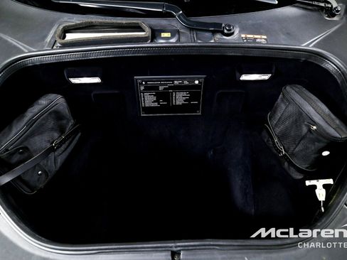 Used 2022 Ferrari F8 Tributo RWD image 17
