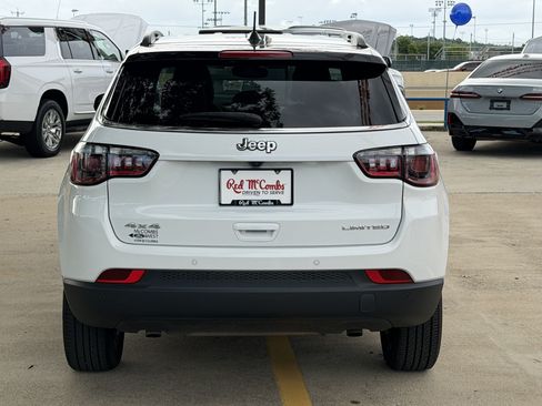 Used 2025 Jeep Compass Limited AWD/4WD image 7