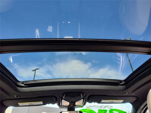 Certified 2025 BMW X4 xDrive30i image 23