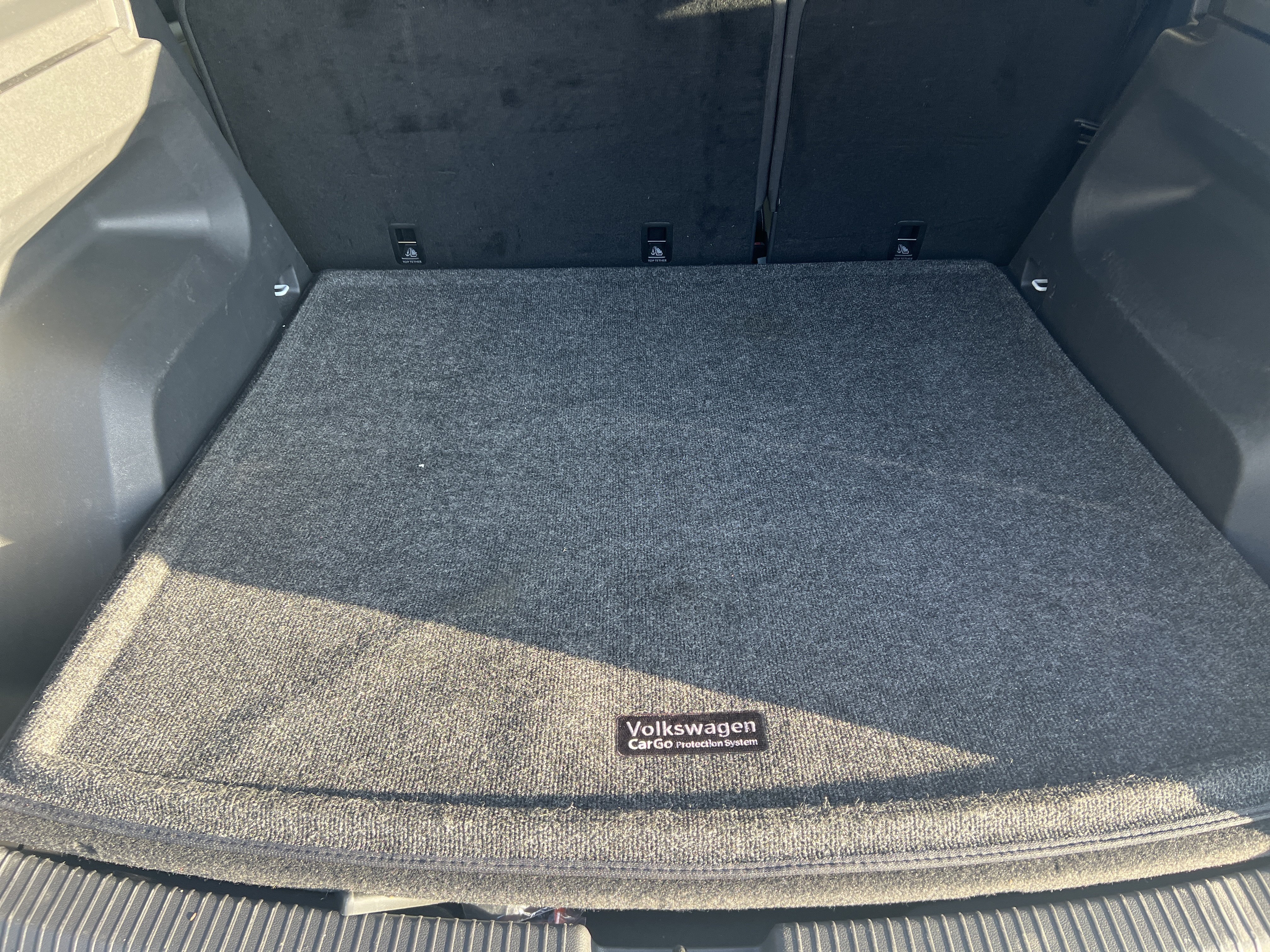 Used 2024 Volkswagen Atlas Cross Sport SE w/ Panoramic Sunroof Package FWD image 28