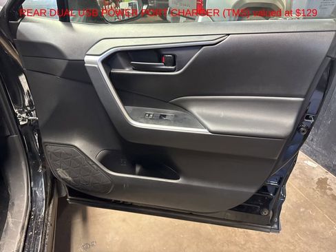 Used 2025 Toyota RAV4 LE image 9