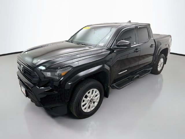 Used 2025 Toyota Tacoma SR5 AWD/4WD image 3