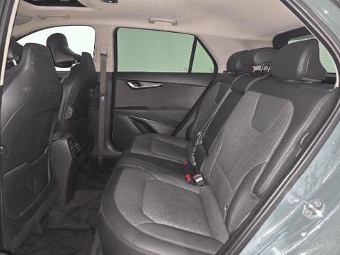 Used 2023 Kia Niro SX Touring FWD image 14