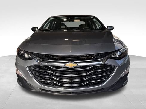 Used 2024 Chevrolet Malibu LT FWD image 2