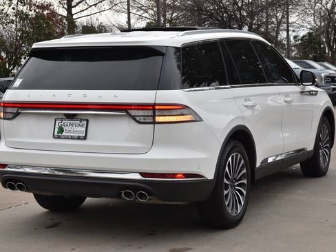 Certified 2023 Lincoln Aviator Reserve w/ Elements Package Plus image 8