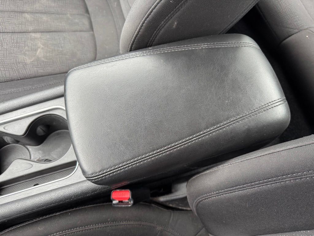 Used 2015 Chrysler 200 Limited w/ Convenience Group FWD image 20