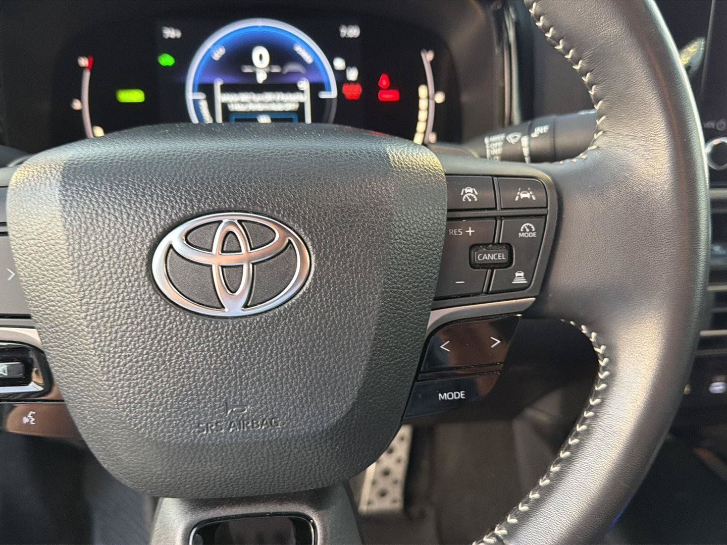 Used 2025 Toyota Camry SE FWD image 22