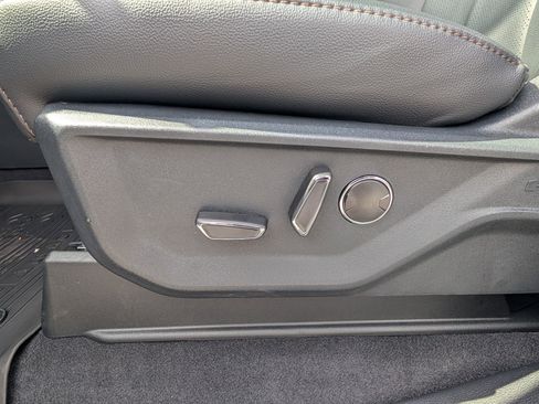 New 2025 Ford F150 Lariat w/ Equipment Group 502A High image 19