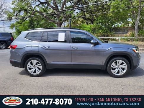 Used 2021 Volkswagen Atlas SE w/ Panoramic Sunroof Package image 6