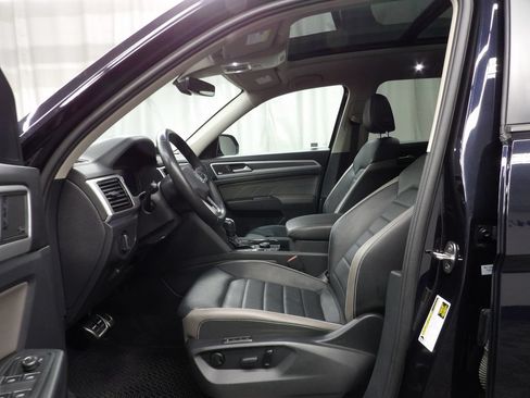 Used 2023 Volkswagen Atlas SEL R-Line AWD/4WD image 15