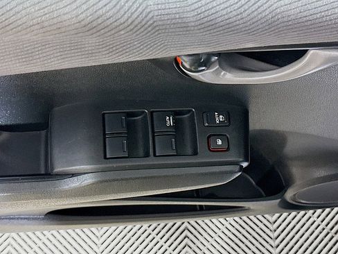 Used 2010 Honda Fit 5d Hatchback Base Auto image 17