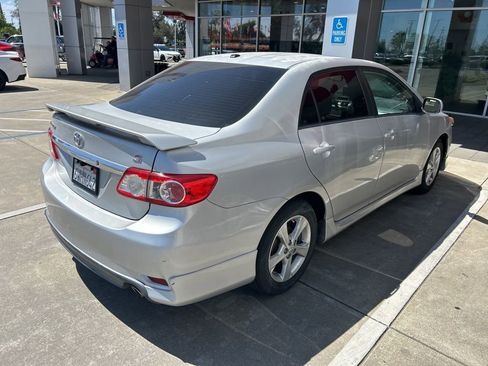 Used 2012 Toyota Corolla S FWD image 4
