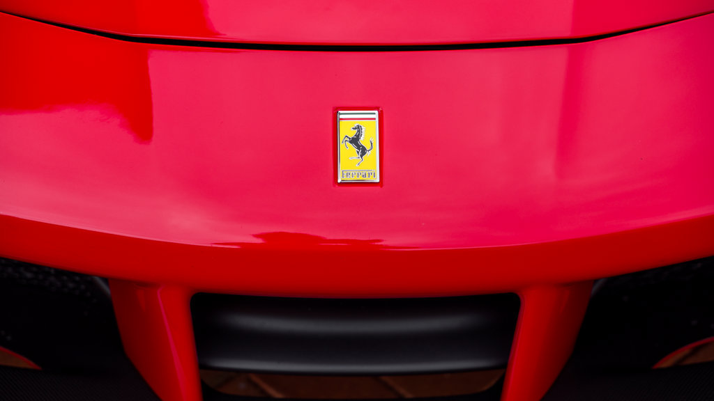 Used 2018 Ferrari 488 GTB RWD image 32