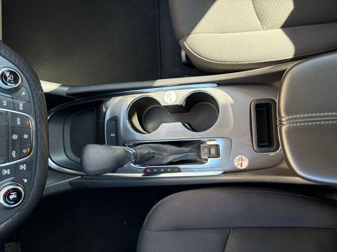 Used 2023 Chevrolet Malibu LT image 36