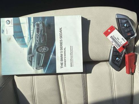 Used 2017 BMW 530i RWD image 3