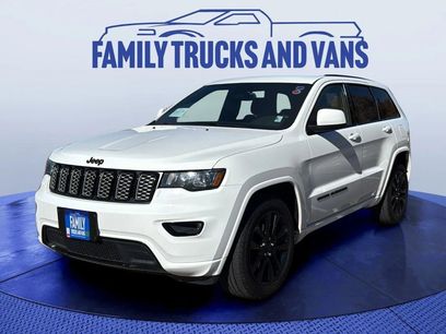 Used 2017 Jeep Grand Cherokee Altitude