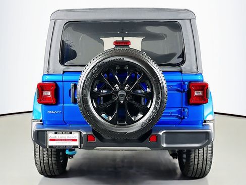 Used 2023 Jeep Wrangler Sahara image 3