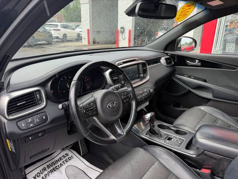 Used 2018 Kia Sorento SX FWD image 11