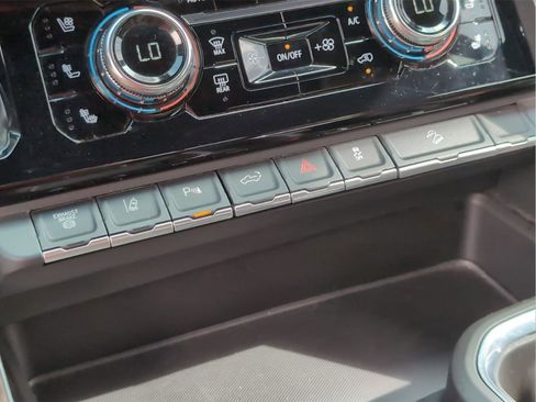 Used 2024 GMC Sierra 3500 Denali Ultimate image 20