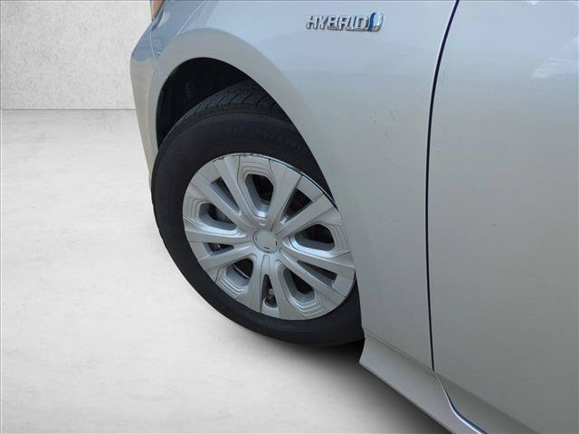 Used 2022 Toyota Prius L Eco FWD image 10
