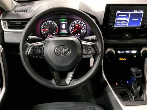 Certified 2022 Toyota RAV4 LE image 5