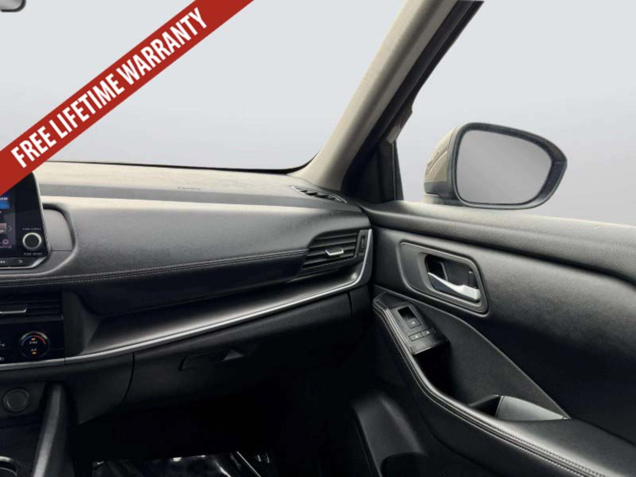 Used 2025 Nissan Rogue SV AWD/4WD image 18