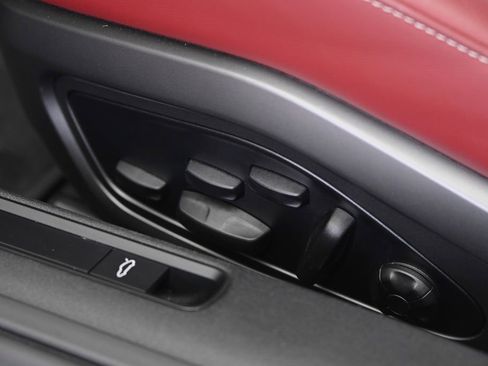 Certified 2022 Porsche 911 GT3 image 33