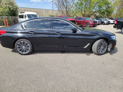 Used 2018 BMW 530i xDrive AWD/4WD image 2