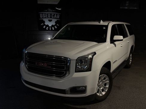 Used 2019 GMC Yukon XL SLT AWD/4WD image 1
