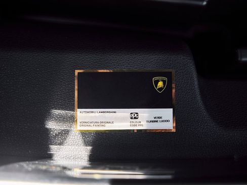 Used 2023 Lamborghini Urus Performante AWD/4WD image 26