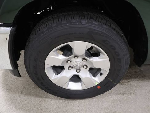 New 2026 RAM 1500 4x4 Crew Cab image 7